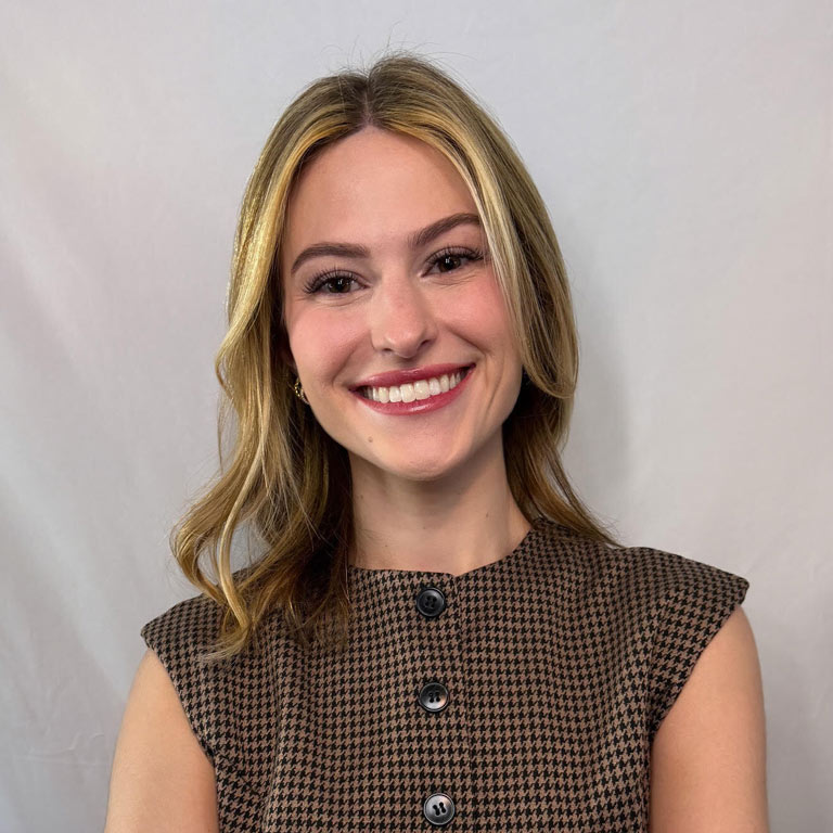 Ella Phelps, Stylist